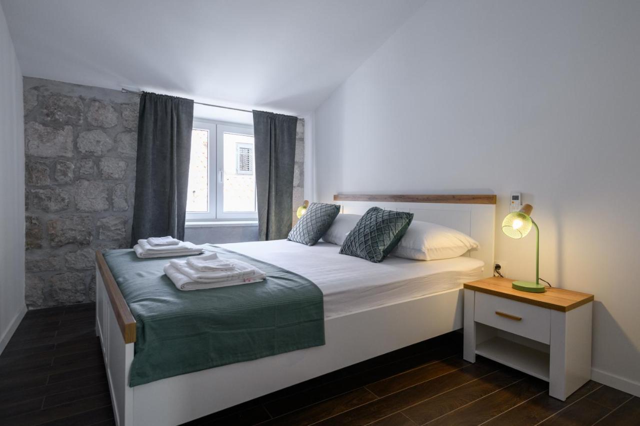 Apartment Marin & Ketty's Boutique Place At The Heart Of Dubrovnik