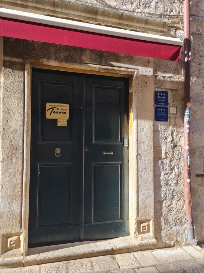 Marin & Ketty's Boutique Place At The Heart Of Apartment